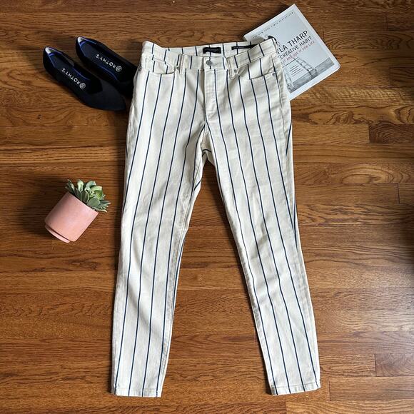 Banana Republic Mid Rise Cream & Navy Striped Skinny Jeans - Picture 1 of 8